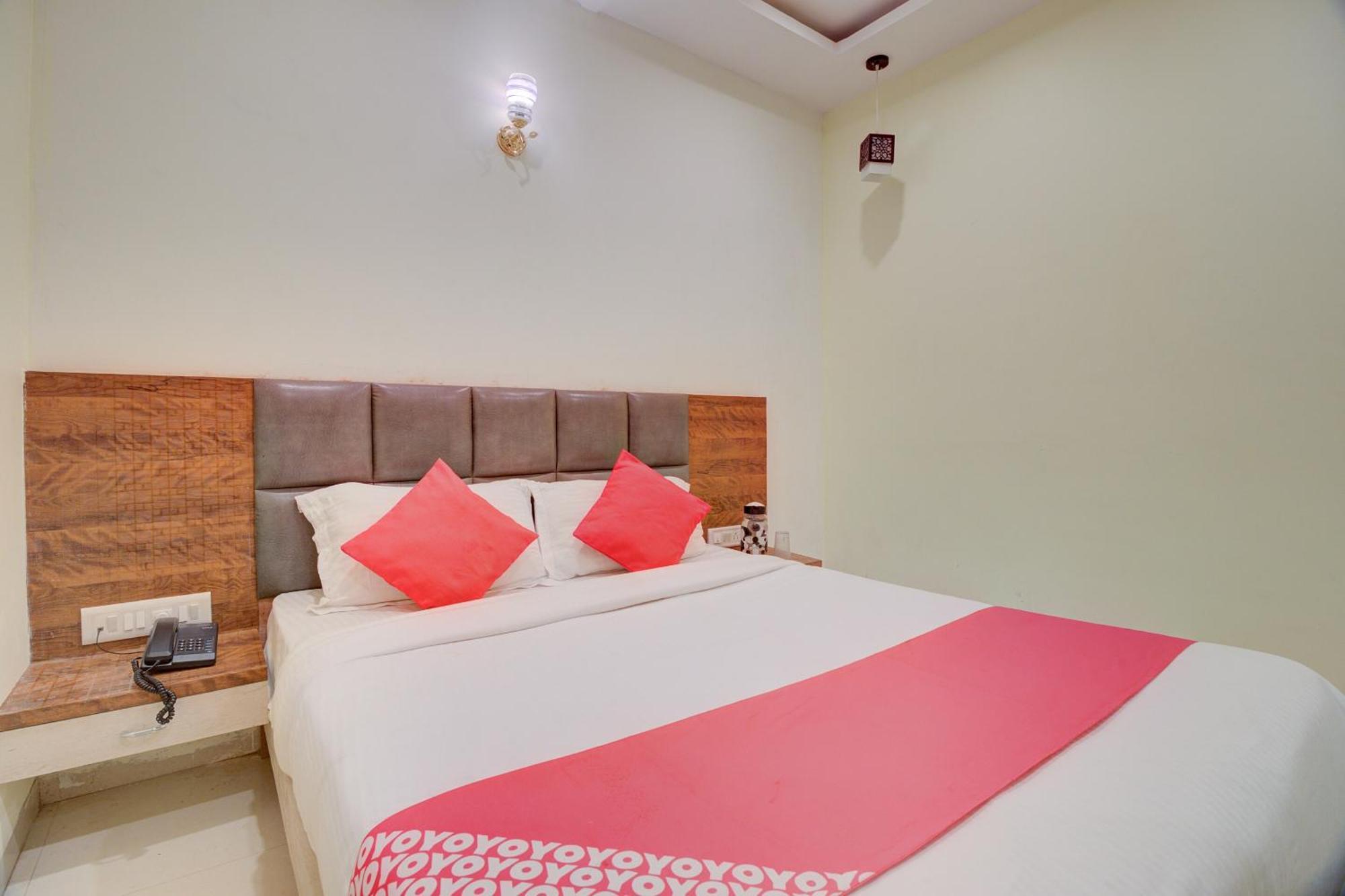 Hotel O Shiv Ganga Inn Varanasi Exterior photo